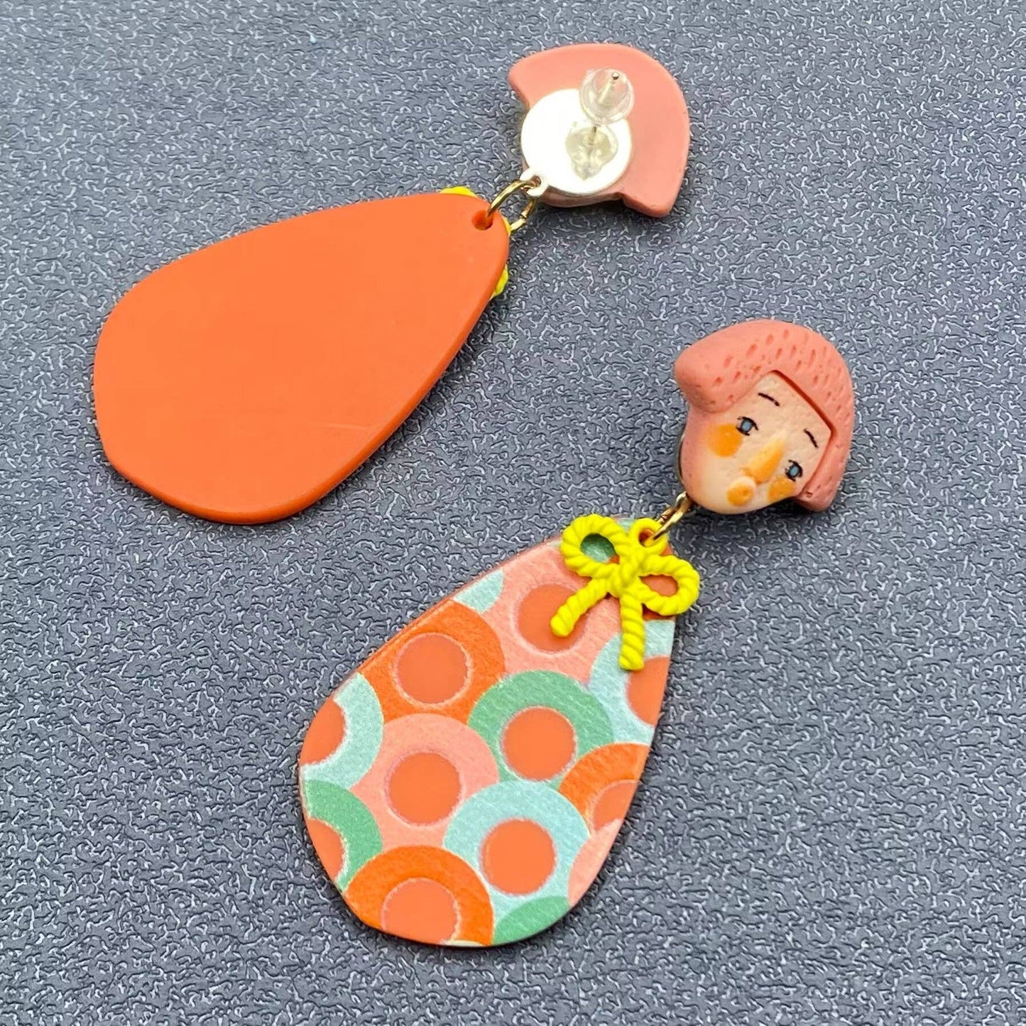 Abstract Resin Cutie Face Earrings - Kiss Me