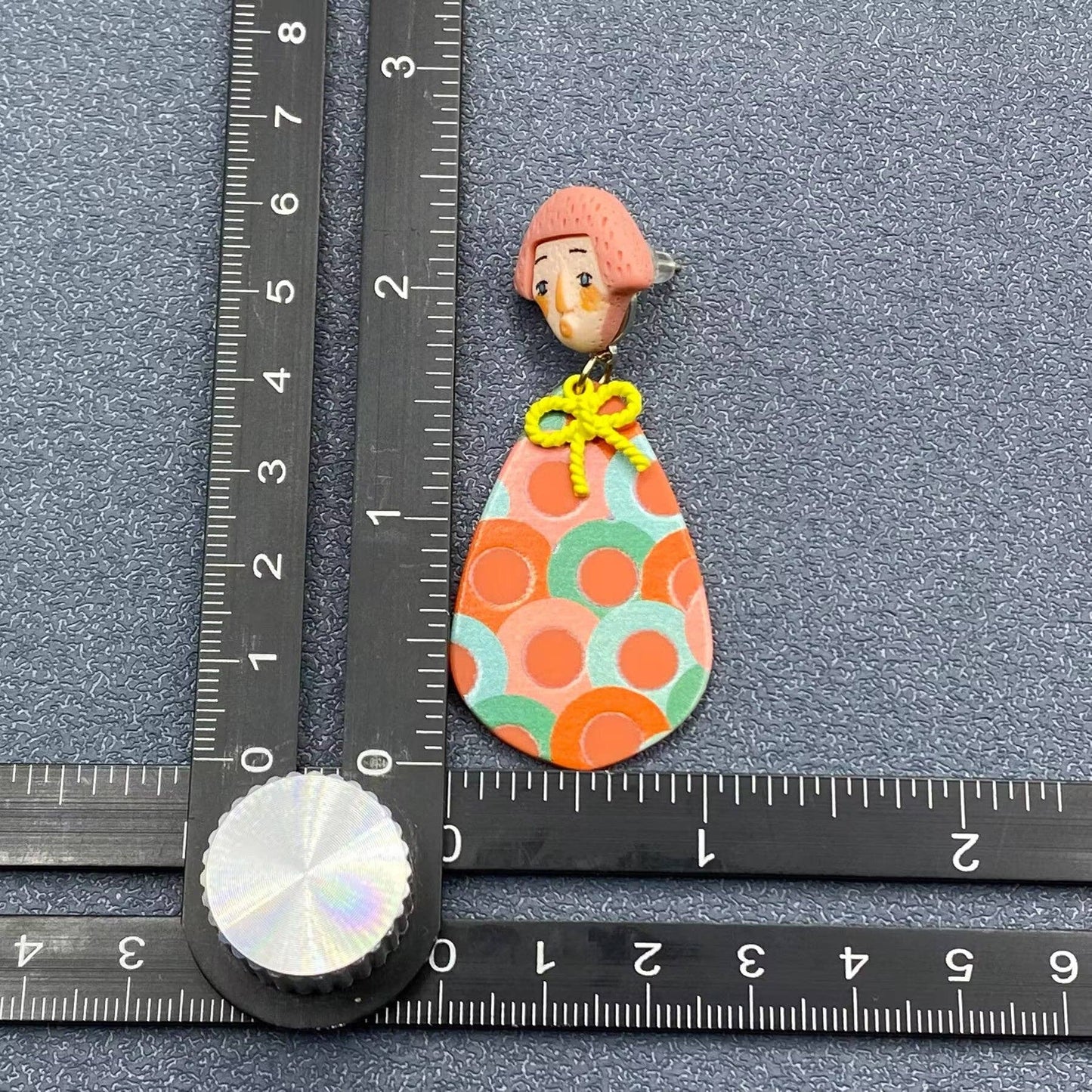 Abstract Resin Cutie Face Earrings - Kiss Me