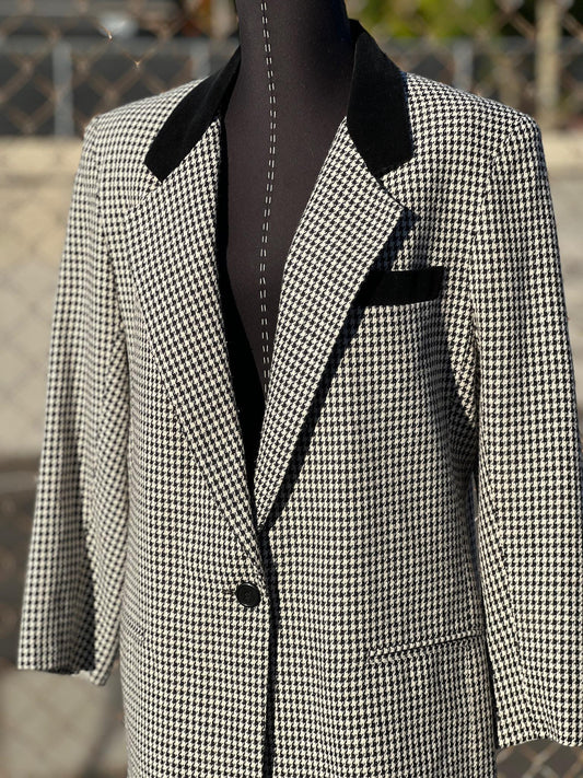 Vintage 1980s Houndstooth Blazer with Velvet Collar